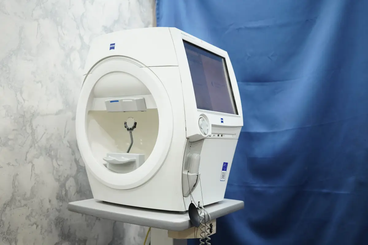 Zeiss HFA visual field perimetry