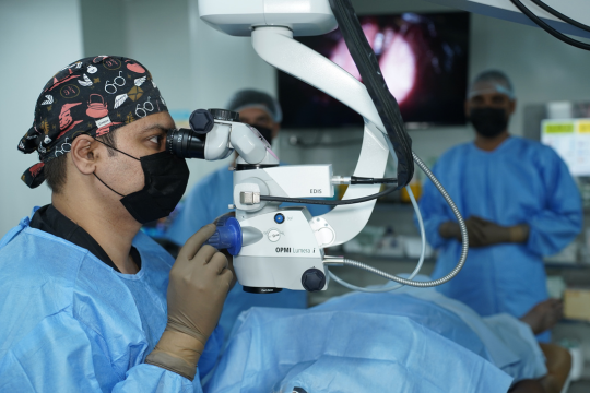 Microincision Cataract Surgery (MICS)